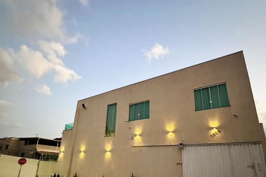 Fachada de casa para alugar com 4 quartos, 200m² em Vila Cristina, Contagem