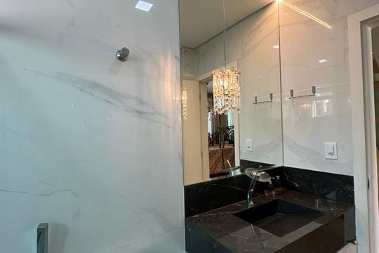 Banheiro de casa para alugar com 4 quartos, 200m² em Vila Cristina, Contagem