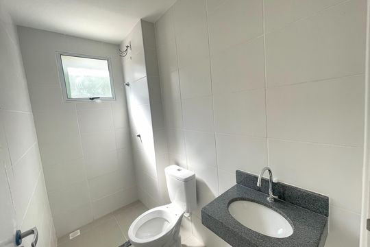 Banheiro suíte de apartamento à venda com 2 quartos, 52m² em Paquetá, Belo Horizonte