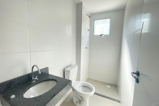 Banheiro social de apartamento à venda com 2 quartos, 52m² em Paquetá, Belo Horizonte