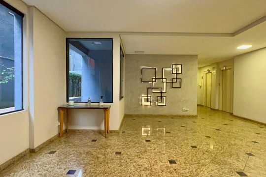 Hall de entrada de apartamento para alugar com 2 quartos, 59m² em Sumaré, São Paulo