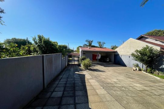Casa à venda com 4 quartos, 170m² em Feitoria Seller, São Leopoldo