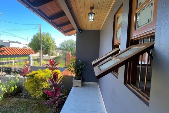 Casa à venda com 4 quartos, 170m² em Feitoria Seller, São Leopoldo