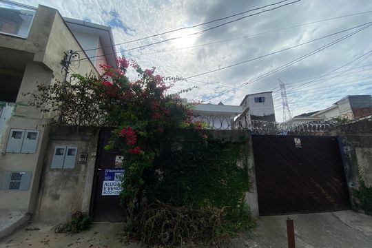 Fachada de casa para alugar com 2 quartos, 75m² em Jardim Celeste, São Paulo