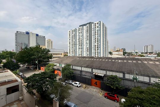Vista  de apartamento à venda com 1 quarto, 27m² em Jardim Caravelas, São Paulo