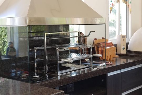 Cozinha de casa para alugar com 4 quartos, 800m² em Residencial San Diego (Paysage Noble), Cotia