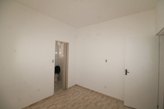 Quarto 1 de casa para alugar com 1 quarto, 65m² em Vila Continental, São Paulo