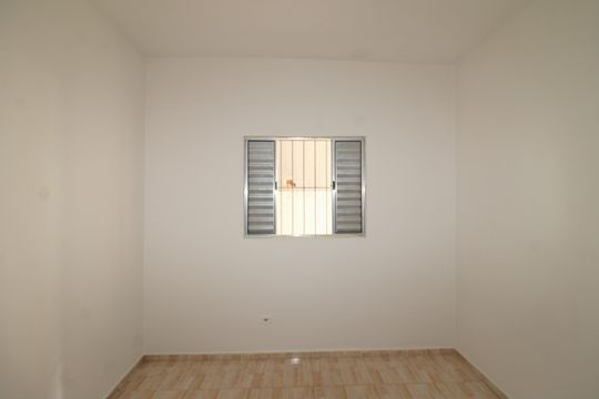 Quarto 1 de casa para alugar com 1 quarto, 65m² em Vila Continental, São Paulo