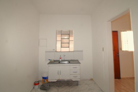 Cozinha de casa para alugar com 1 quarto, 65m² em Vila Continental, São Paulo