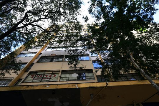 Fachada de apartamento para alugar com 2 quartos, 50m² em Centro, Belo Horizonte
