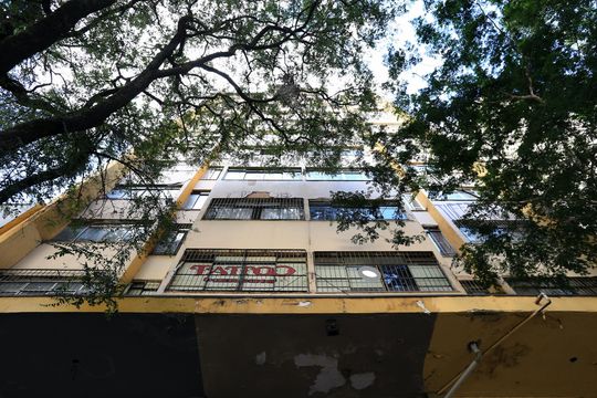 Fachada de apartamento para alugar com 2 quartos, 50m² em Centro, Belo Horizonte