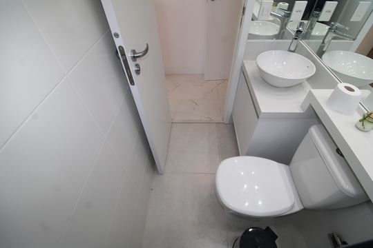 Banheiro 1 de apartamento à venda com 2 quartos, 60m² em Parada Inglesa, São Paulo