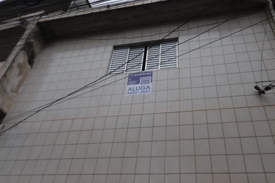 Placa de casa para alugar com 2 quartos, 180m² em Jardim Tiete, São Paulo