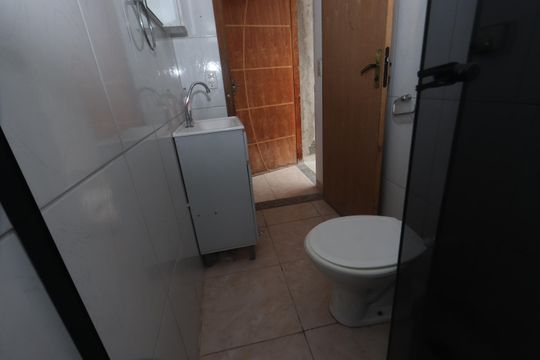 Banheiro de casa para alugar com 1 quarto, 40m² em Jardim Novo Carrao, São Paulo