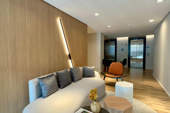 Hall de entrada de kitnet/studio à venda com 1 quarto, 31m² em Pinheiros, São Paulo