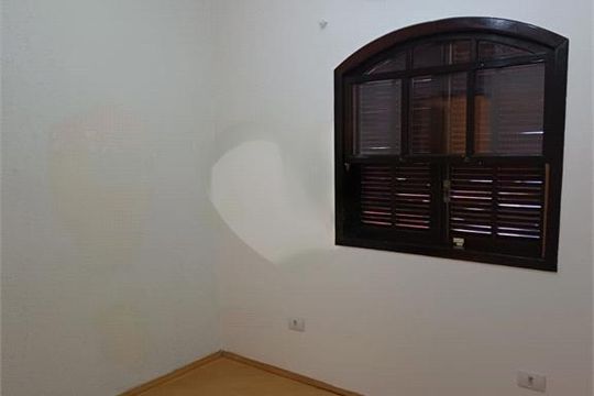 Casa à venda com 3 quartos, 192m² em Jardim Santa Monica, São Paulo