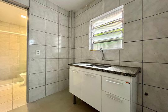 Cozinha de apartamento para alugar com 1 quarto, 25m² em Jabaquara, São Paulo