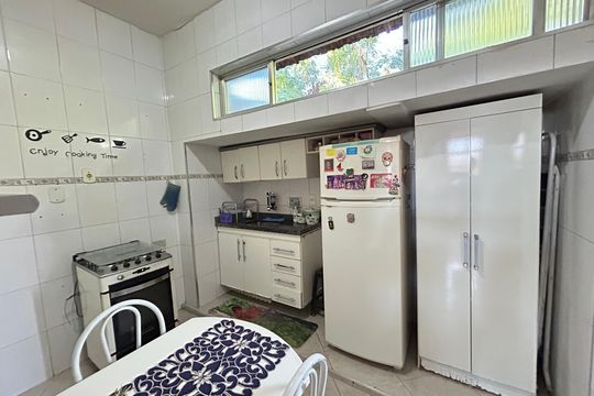 Cozinha de apartamento à venda com 3 quartos, 80m² em Encantado, Rio de Janeiro