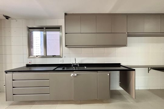 Cozinha de apartamento à venda com 4 quartos, 332m² em Pinheiros, São Paulo