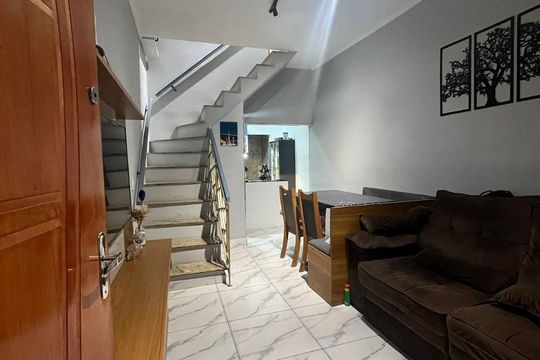 Casa de Condomínio à venda com 2 quartos, 50m² em Vila Araguaia, São Paulo