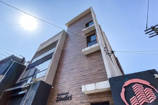 Fachada +Placa  de apartamento à venda com 2 quartos, 45m² em Jardim Eliane, São Paulo