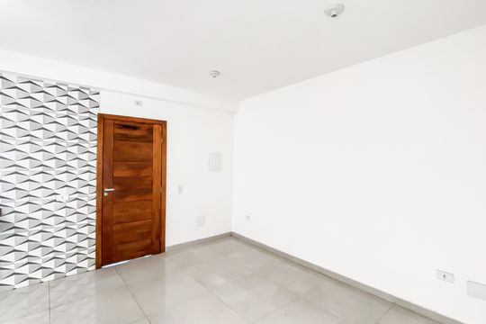 Sala  de apartamento à venda com 2 quartos, 45m² em Jardim Eliane, São Paulo