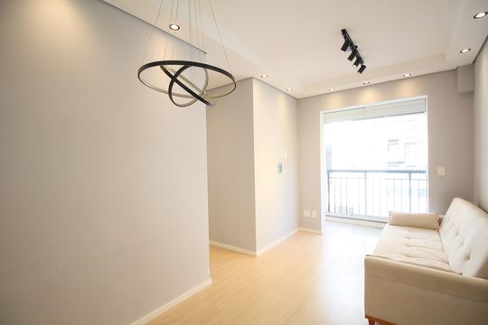 Sala de apartamento para alugar com 2 quartos, 45m² em Vila Andrade, São Paulo