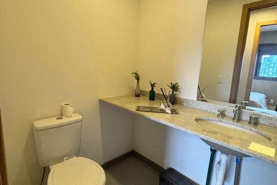 Lavabo de apartamento à venda com 2 quartos, 61m² em Farroupilha, Porto Alegre