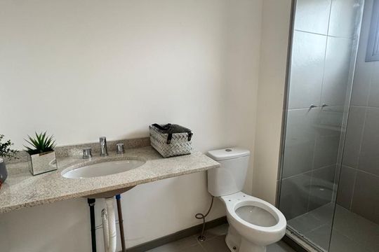 Banheiro da Suíte de apartamento à venda com 2 quartos, 61m² em Farroupilha, Porto Alegre