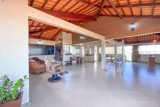 Casa para alugar com 3 quartos, 360m² em Eldoradinho, Contagem