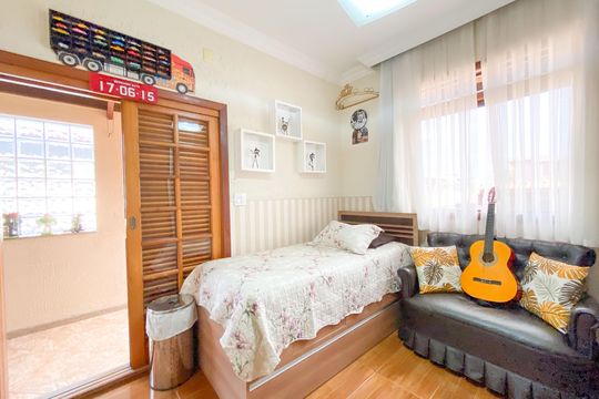 Casa para alugar com 3 quartos, 360m² em Eldoradinho, Contagem