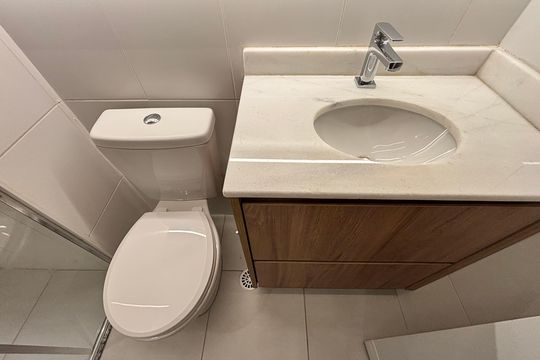 Banheiro da Suíte de apartamento para alugar com 1 quarto, 26m² em Vila Olímpia, São Paulo