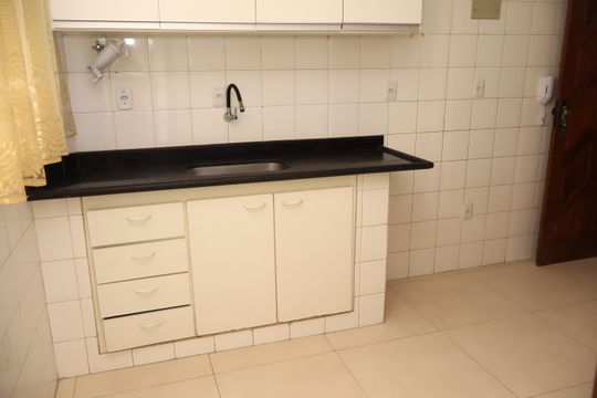 Apartamento para alugar com 2 quartos, 96m² em Itapuã, Salvador