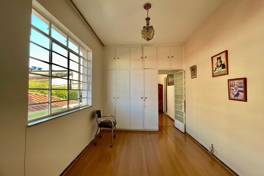 Casa à venda com 5 quartos, 480m² em Santa Tereza, Belo Horizonte