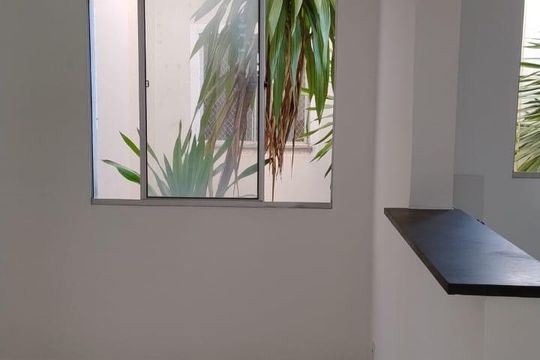 Cozinha de apartamento para alugar com 2 quartos, 45m² em Shopping Park, Uberlândia