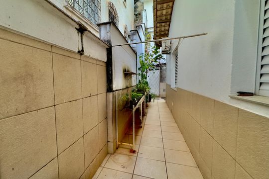 Casa à venda com 7 quartos, 420m² em Cidade Nova, Belo Horizonte