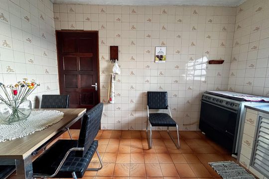 Casa à venda com 2 quartos, 250m² em Vila Guaraciaba, Santo André