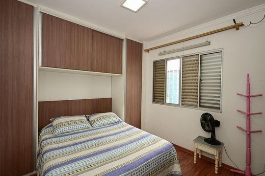 Quarto 1 de apartamento à venda com 2 quartos, 45m² em Jardim Monte Alegre, Taboão da Serra