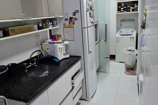 Cozinha de apartamento à venda com 2 quartos, 116m² em Barra da Tijuca, Rio de Janeiro