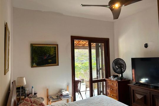 Casa de Condomínio à venda com 5 quartos, 117m² em Vila Elvira, São Paulo
