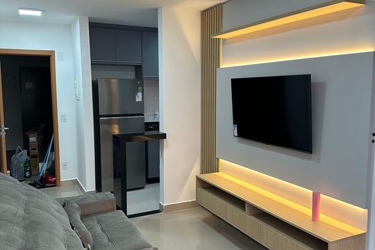 Sala de apartamento à venda com 2 quartos, 60m² em Planalto, Belo Horizonte
