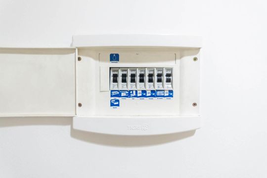 Quadro de luz de apartamento à venda com 2 quartos, 54m² em Estácio, Rio de Janeiro