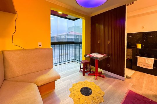 Sala  de apartamento para alugar com 1 quarto, 49m² em Vargem do Bom Jesus, Florianópolis