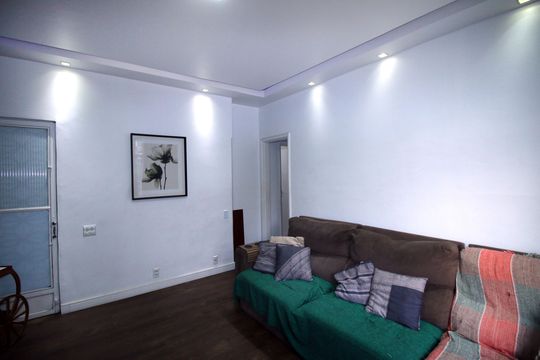 Sala de apartamento à venda com 3 quartos, 109m² em Olaria, Rio de Janeiro