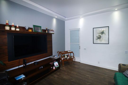 Sala de apartamento à venda com 3 quartos, 109m² em Olaria, Rio de Janeiro