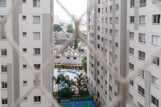 Sala - vista de apartamento para alugar com 2 quartos, 36m² em Vila das Bandeiras, Guarulhos