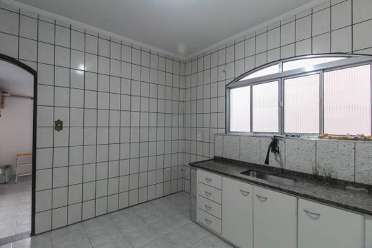 Cozinha de casa para alugar com 3 quartos, 120m² em Vila Renato (zona Leste), São Paulo