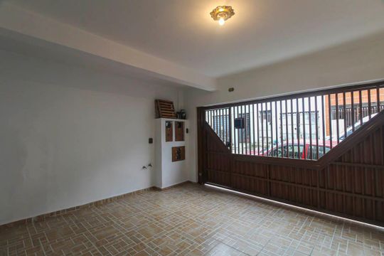 Garagem de casa para alugar com 3 quartos, 120m² em Vila Renato (zona Leste), São Paulo