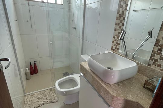 Banheiro da Suíte  de casa à venda com 3 quartos, 180m² em Vila Rica, Lagoa Santa