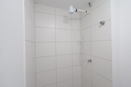 Banheiro de apartamento para alugar com 2 quartos, 37m² em Itaquera, São Paulo